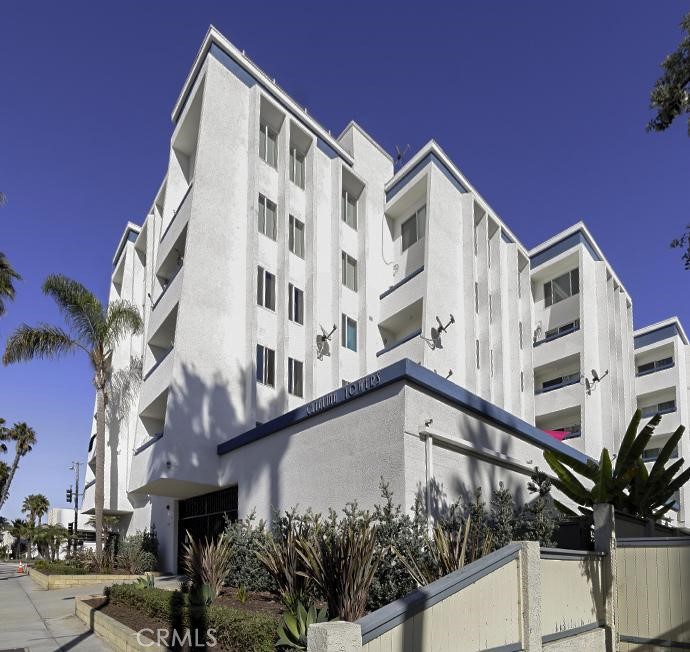 200 S Catalina Avenue Unit: 202