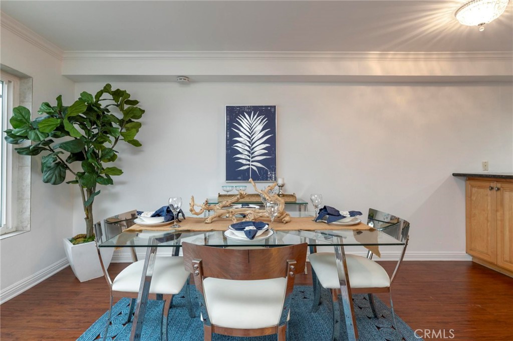 200 S Catalina Avenue Unit: 202