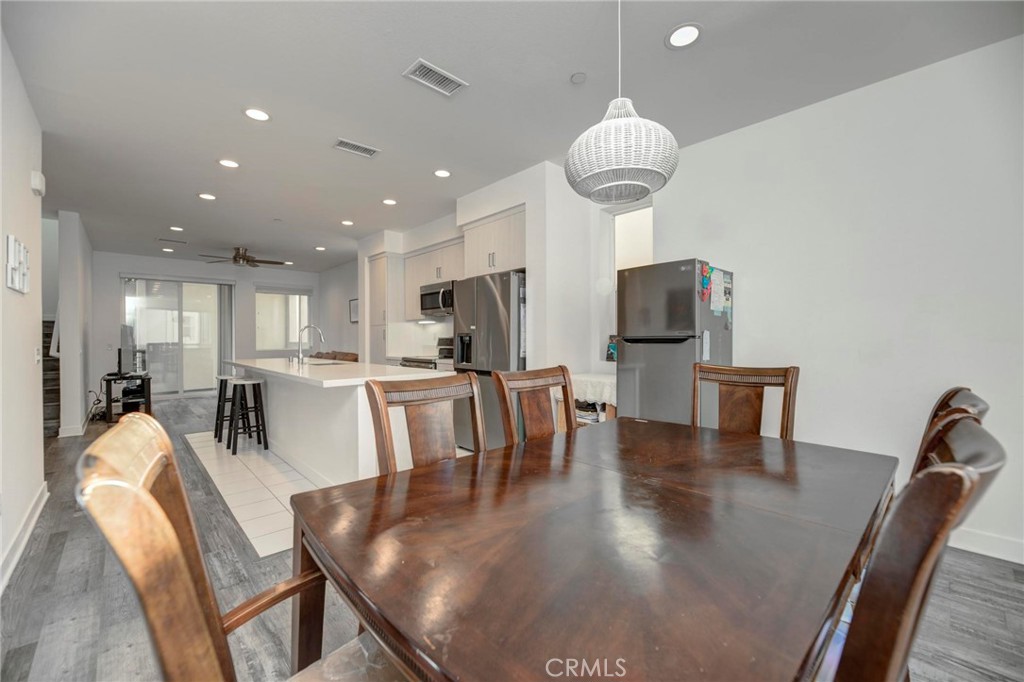 1008 Eucalipto Place