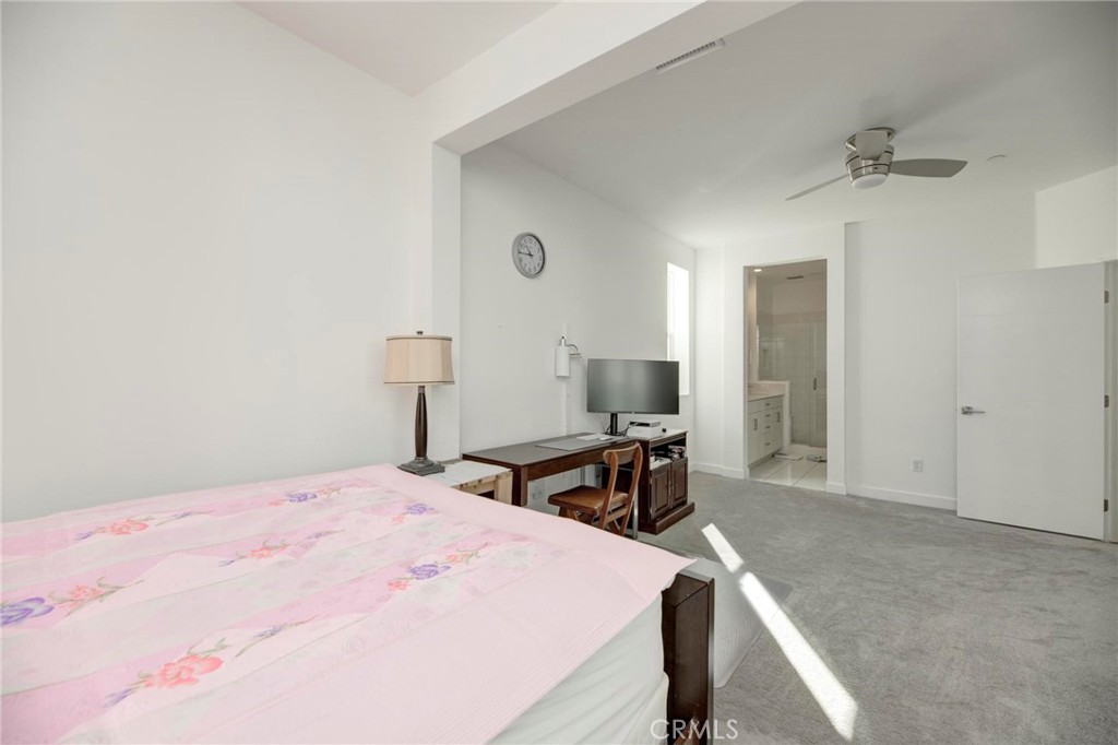 1008 Eucalipto Place