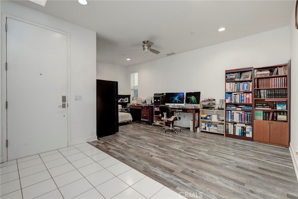 1008 Eucalipto Place