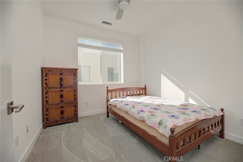 1008 Eucalipto Place