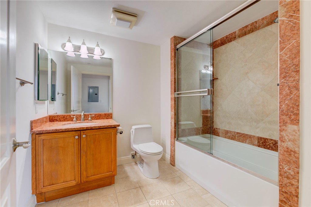 815 S Grand Avenue 10