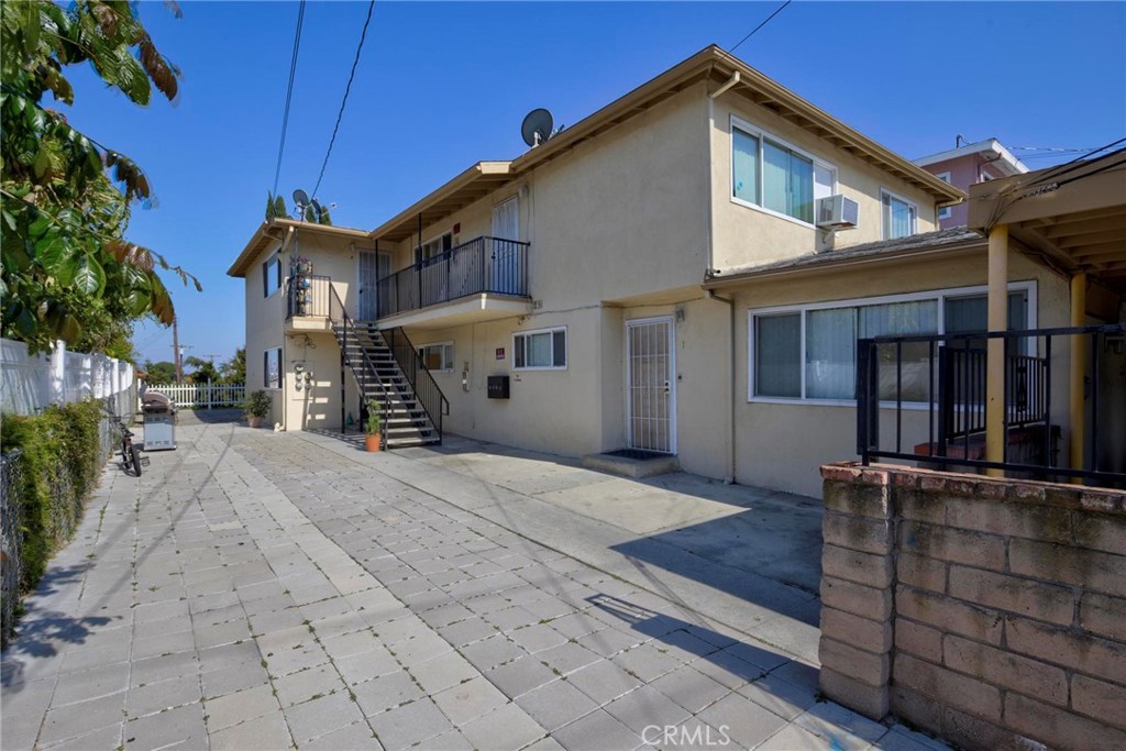 1206 N Park Western Drive