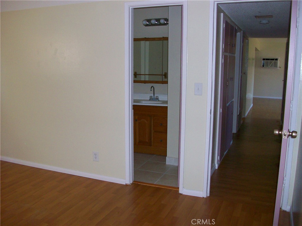 1206 N Park Western Drive