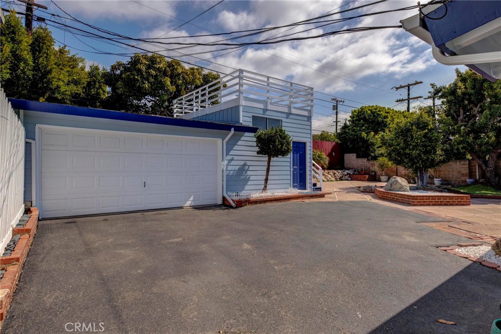 3414 S Centinela Avenue