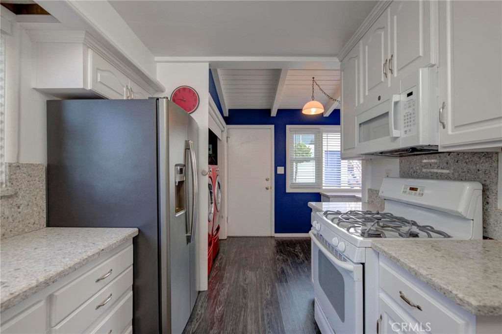 3414 S Centinela Avenue