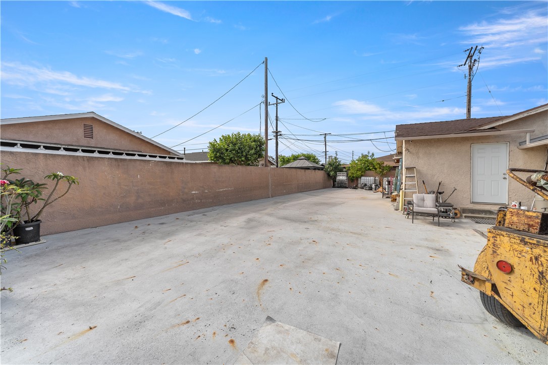 22118 Avalon Boulevard