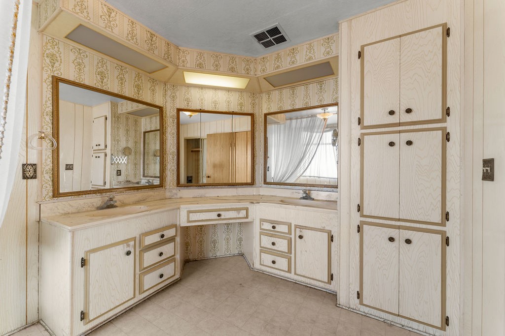 1065 Lomita Boulevard 97