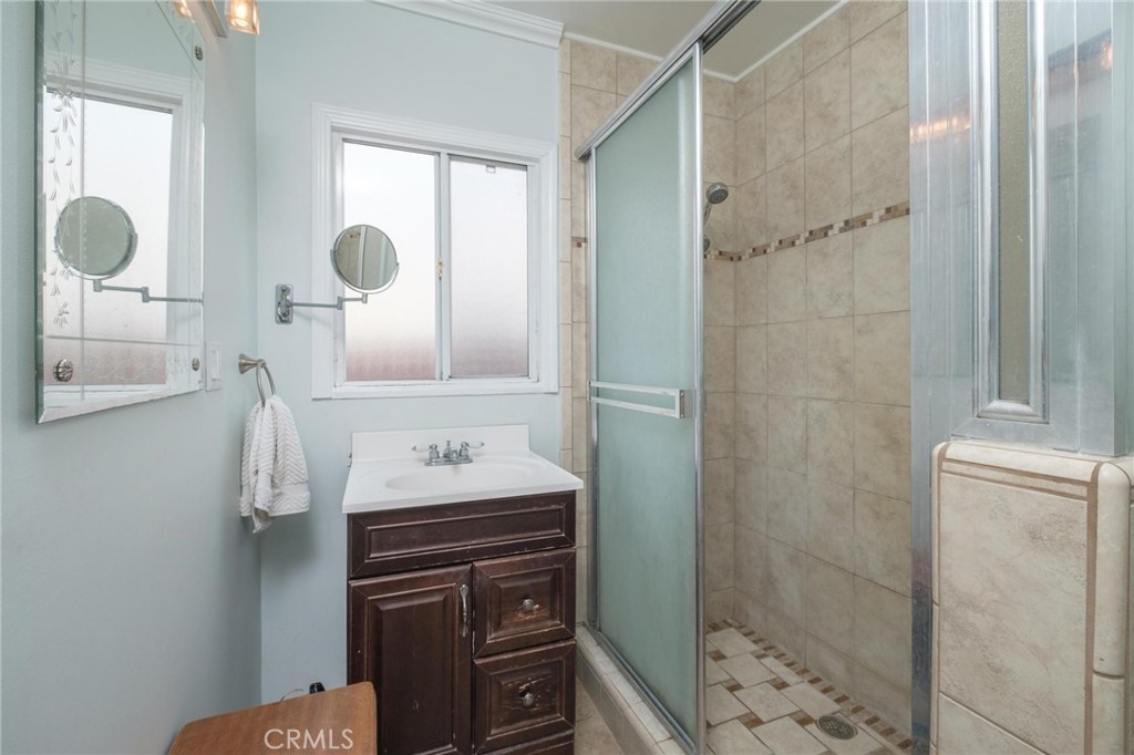 1974 Chariton Street