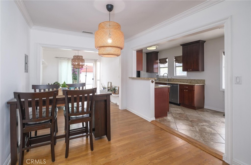 1974 Chariton Street