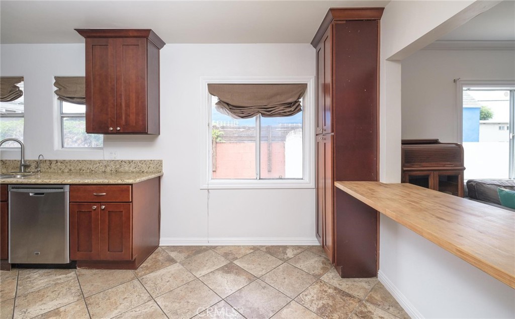 1974 Chariton Street