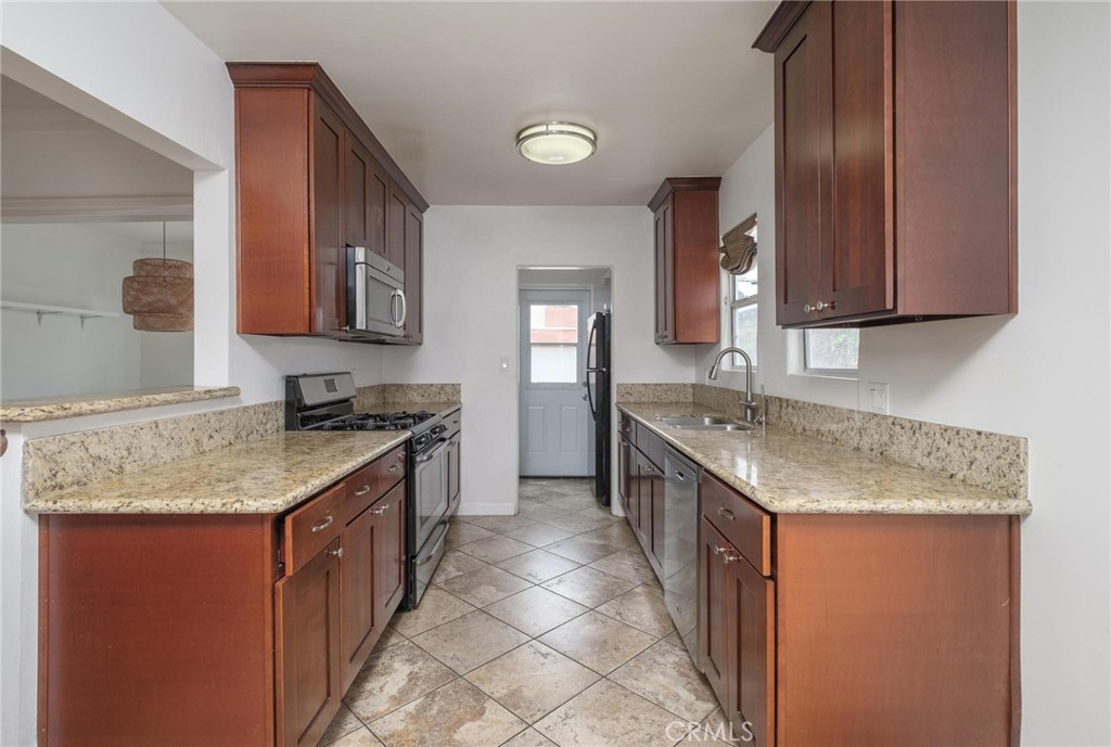 1974 Chariton Street