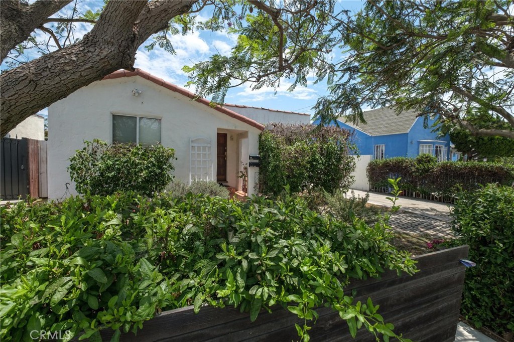 1974 Chariton Street