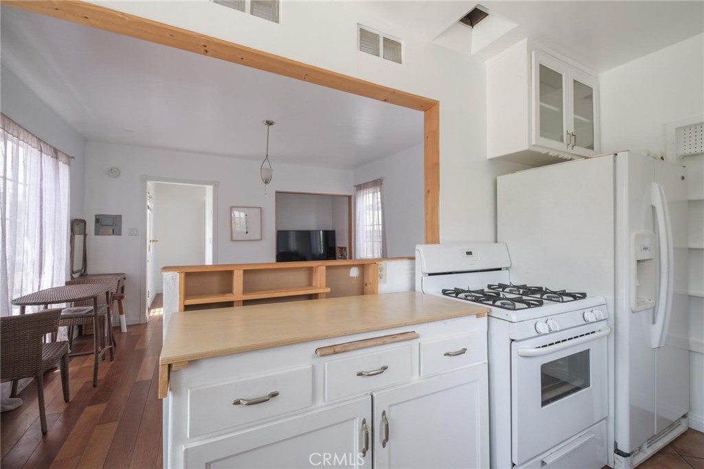 1974 Chariton Street