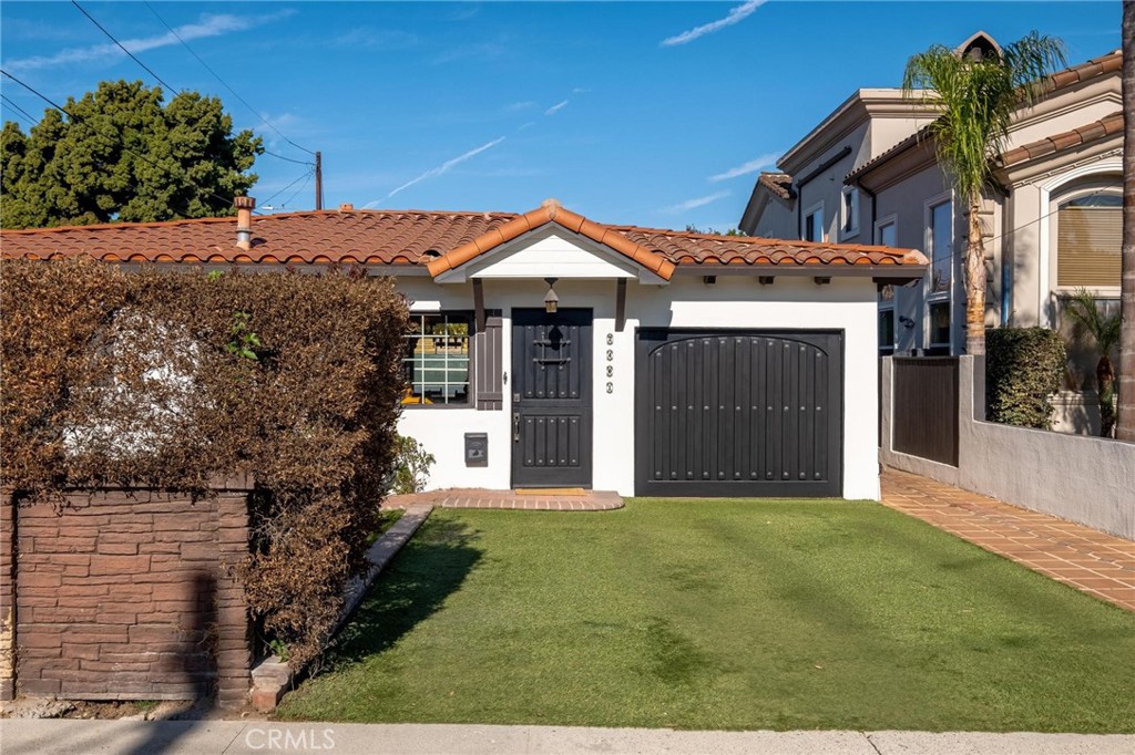 2401 Alvord Lane