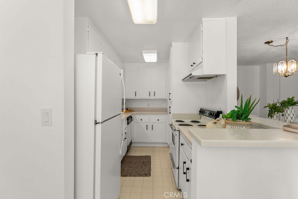 6542 Ocean Crest Drive C212