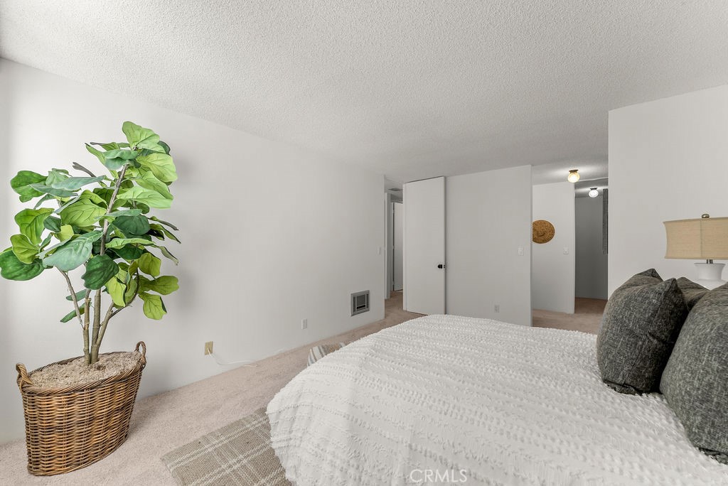 6542 Ocean Crest Drive C212