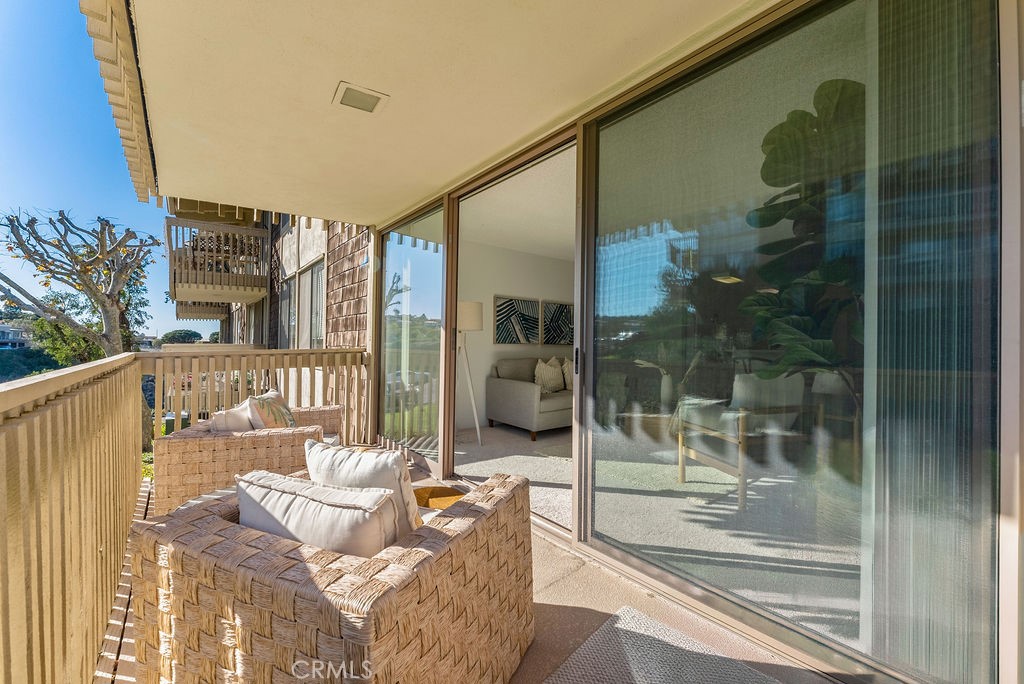 6542 Ocean Crest Drive C212