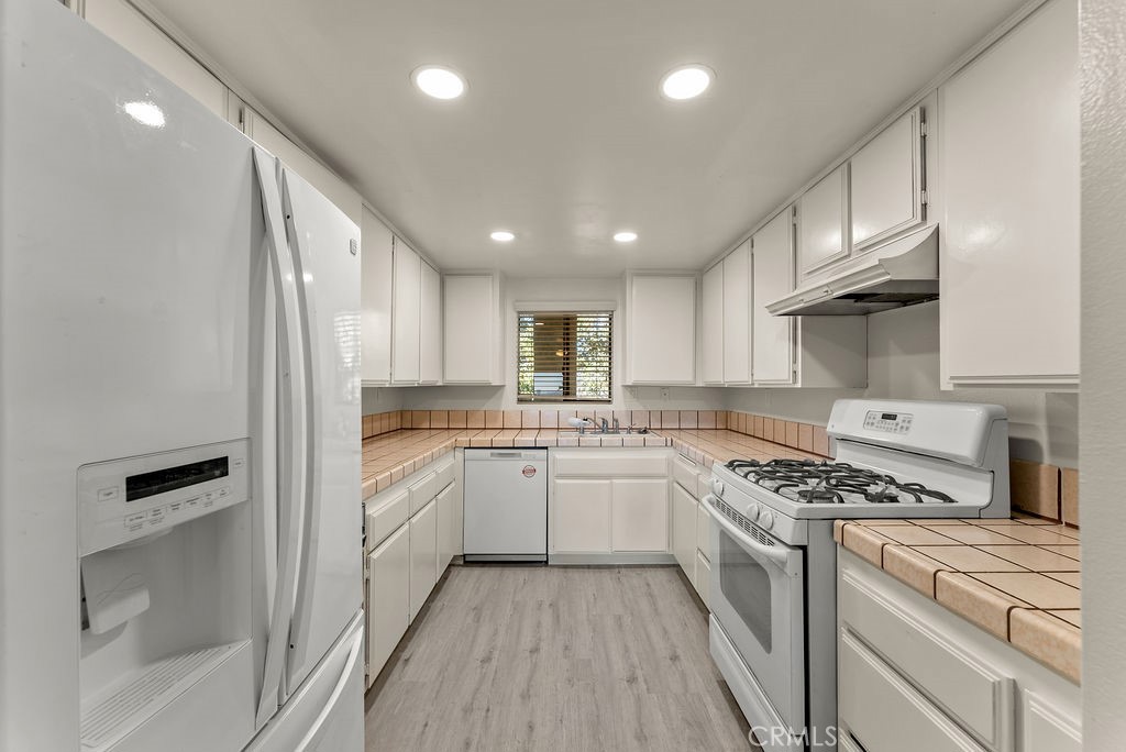 1460 E Willow Street 302