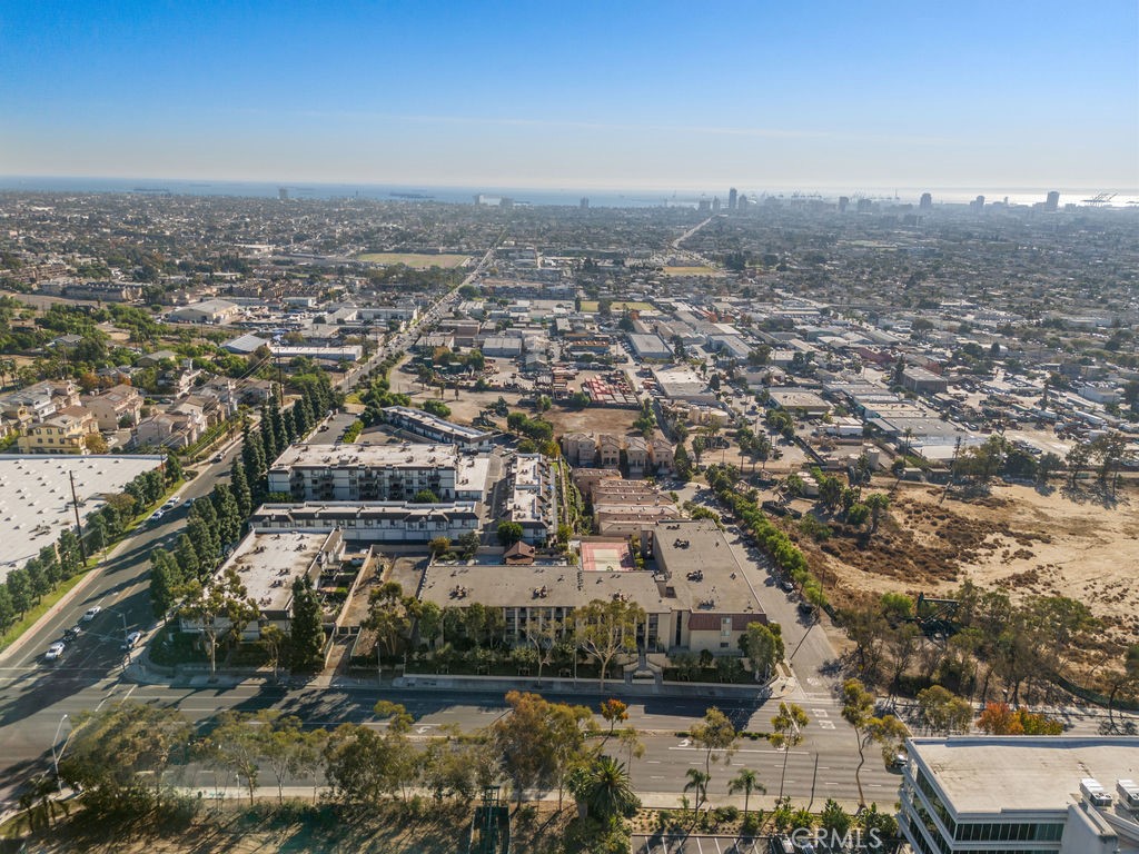 1460 E Willow Street 302