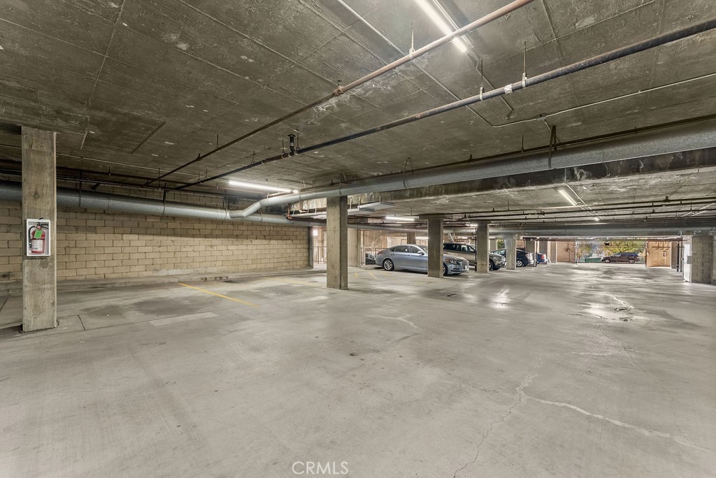 1460 E Willow Street 302