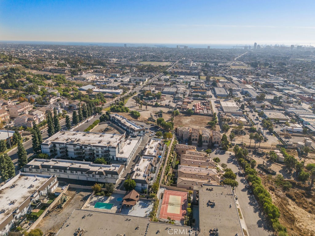 1460 E Willow Street 302