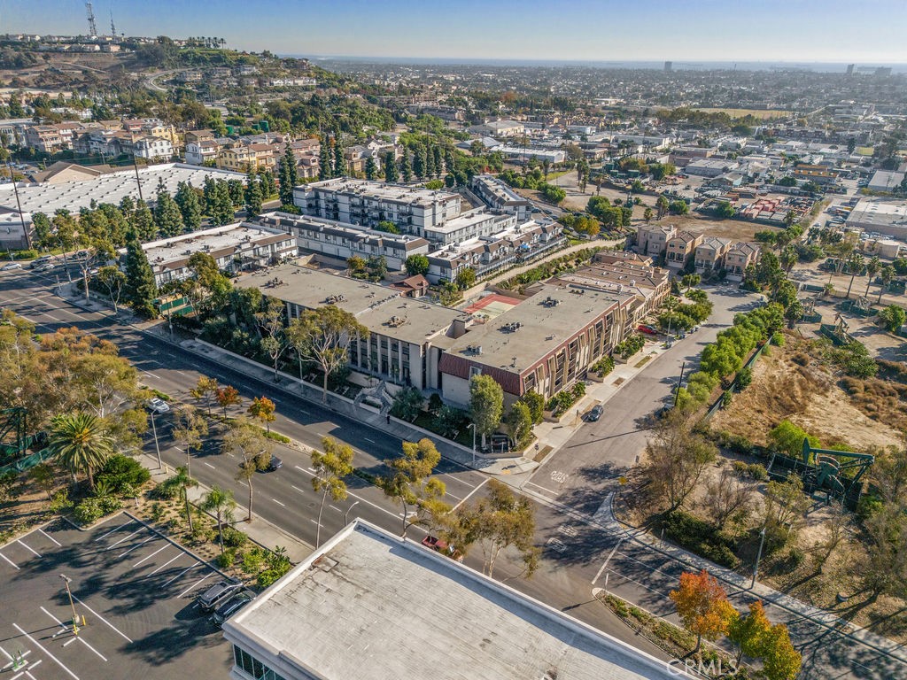 1460 E Willow Street 302