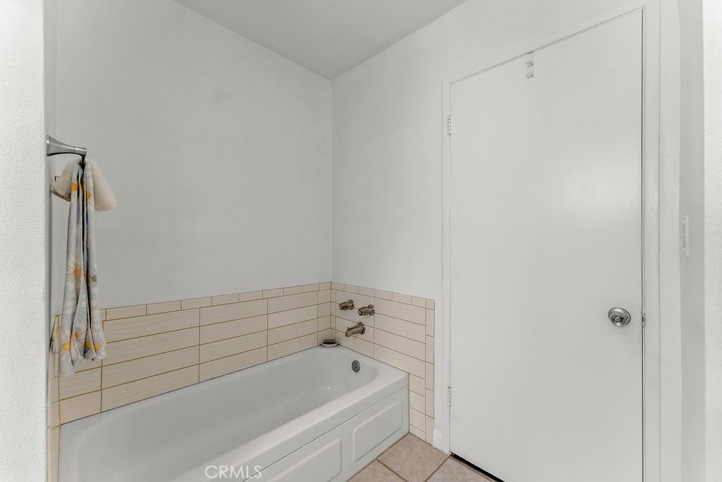 334 Gladys Avenue 103