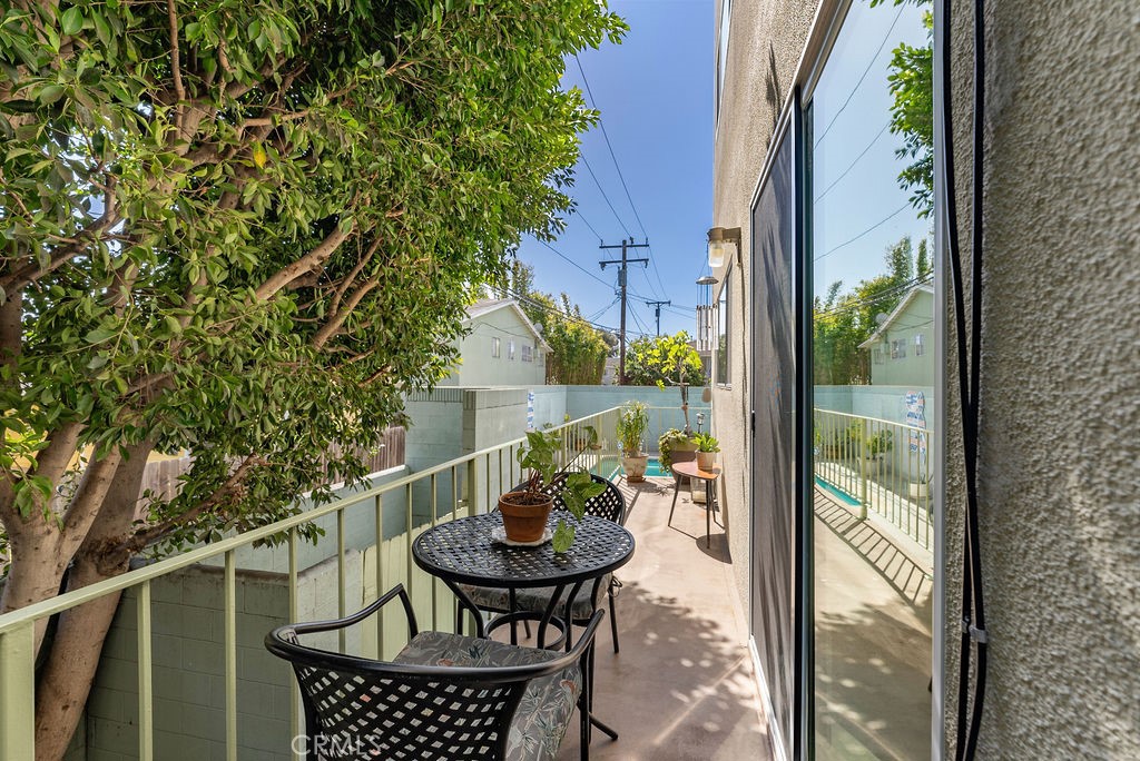 334 Gladys Avenue 103