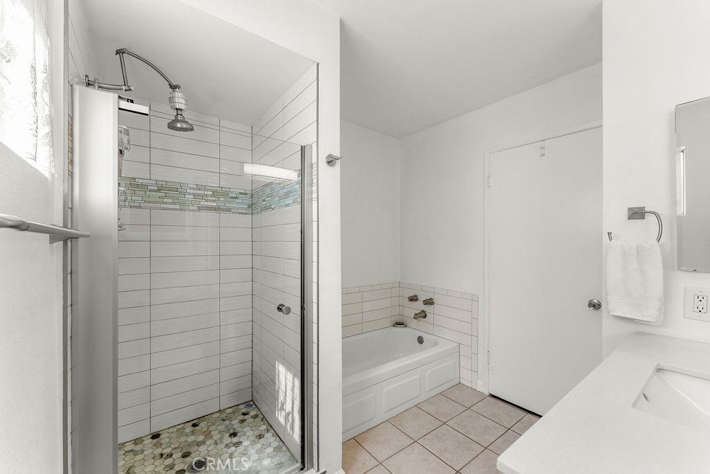 334 Gladys Avenue 103