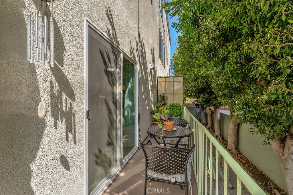 334 Gladys Avenue 103