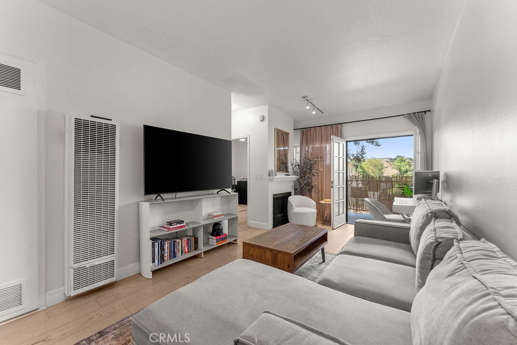 1145 Roswell Avenue 8A