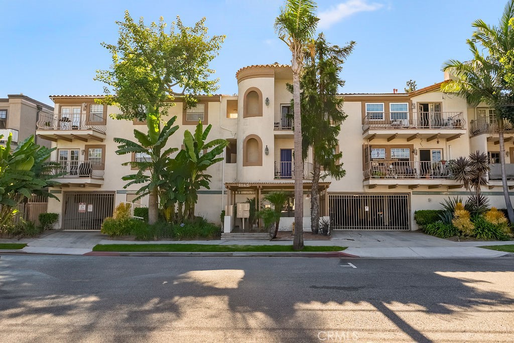 1145 Roswell Avenue 8A