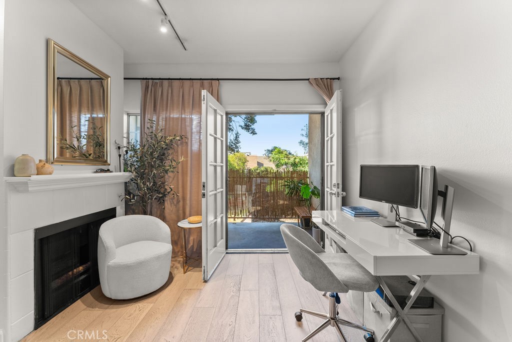 1145 Roswell Avenue 8A