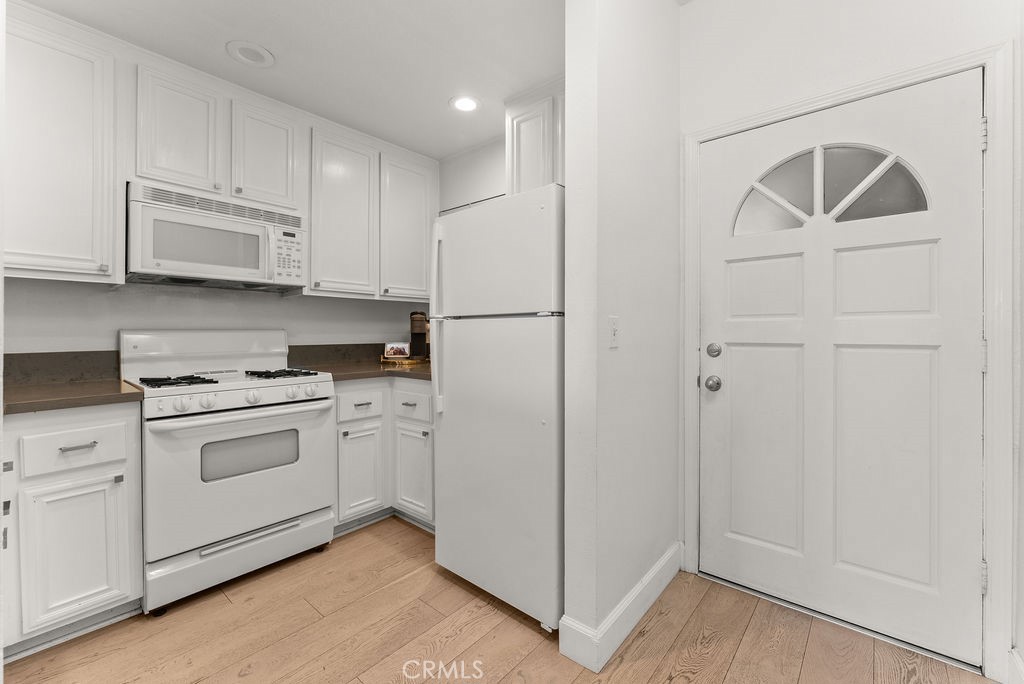 1145 Roswell Avenue 8A