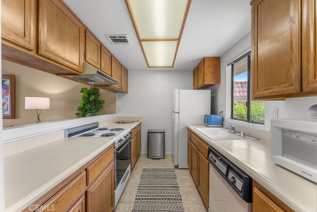 41806 Jupiter Hills Court