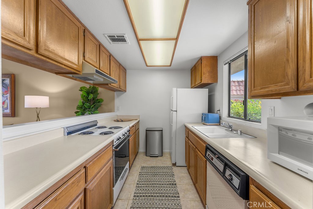 41806 Jupiter Hills Court