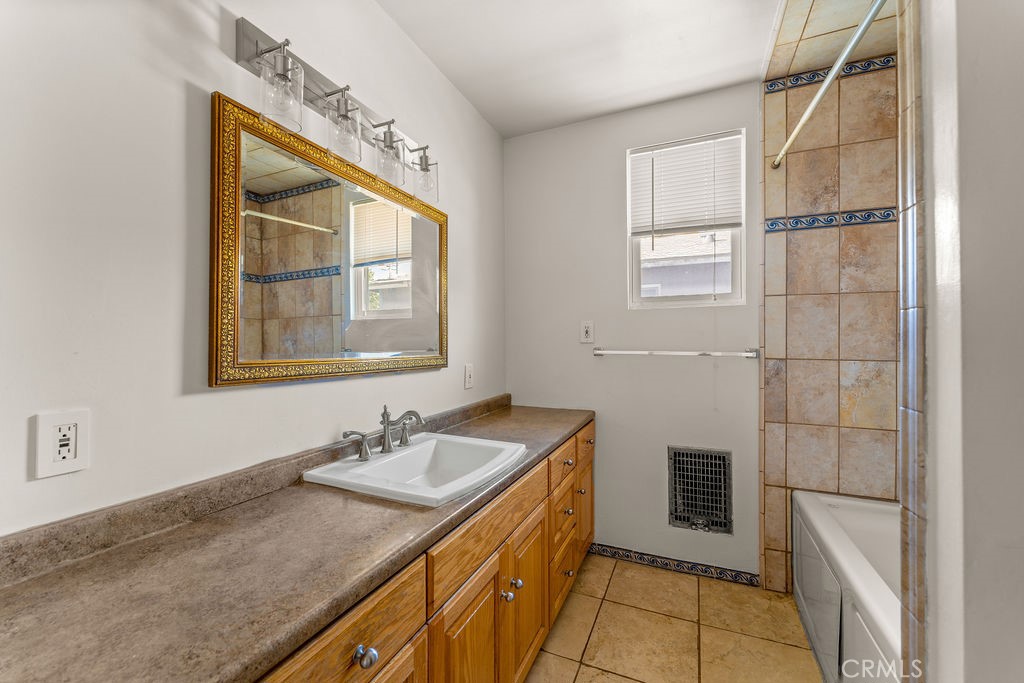 1611 Bay View Avenue