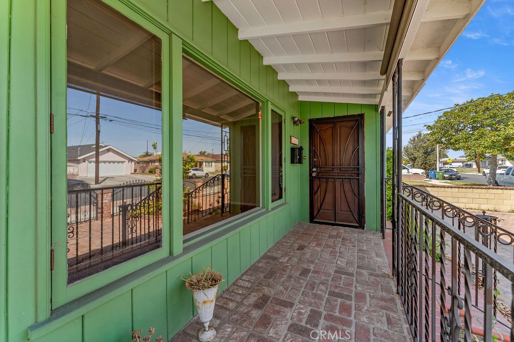 1611 Bay View Avenue