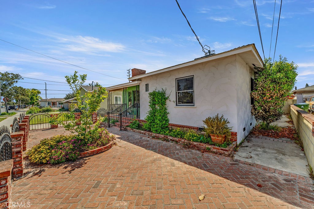 1611 Bay View Avenue