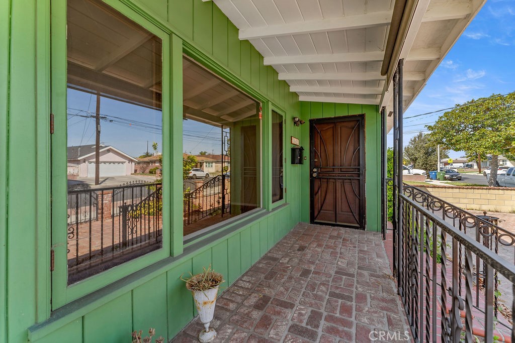 1611 Bay View Avenue