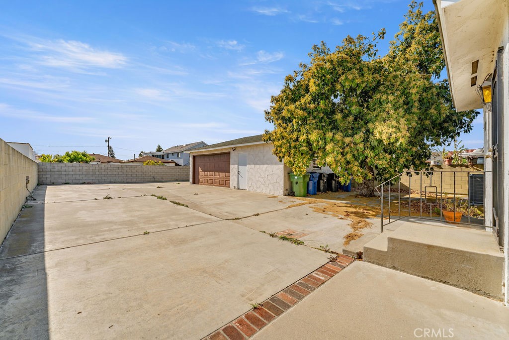 1611 Bay View Avenue