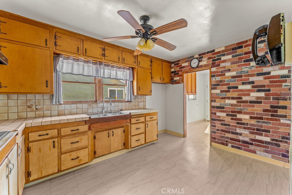 1611 Bay View Avenue