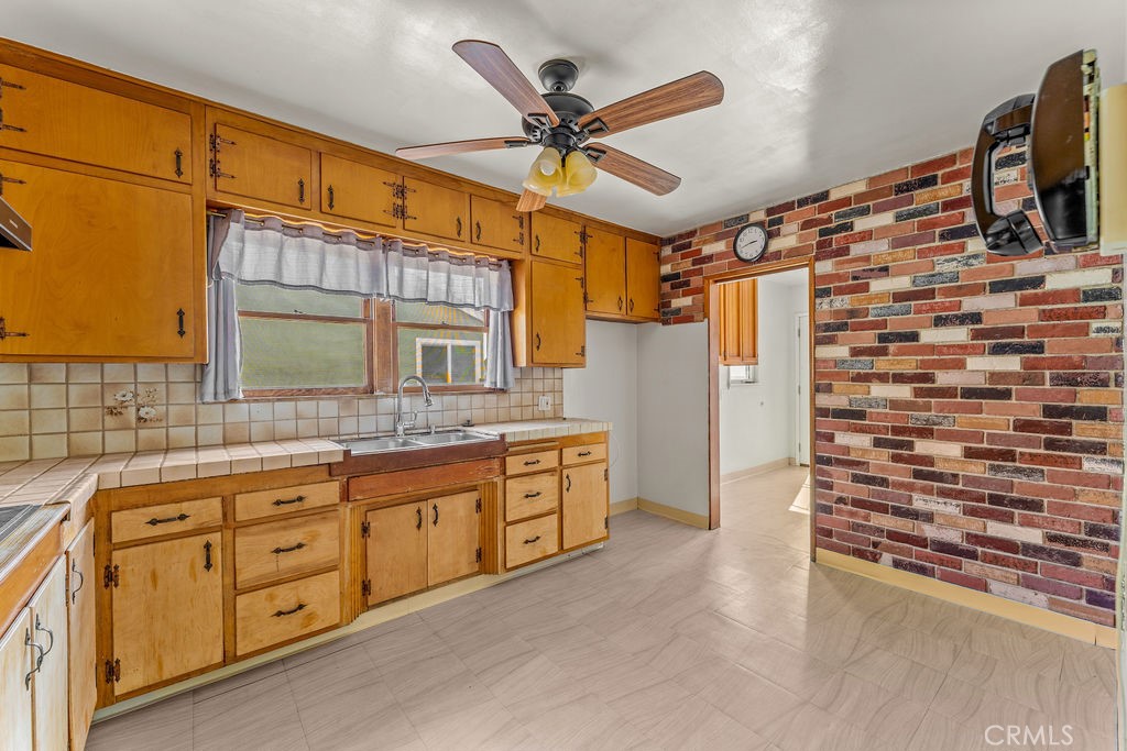 1611 Bay View Avenue