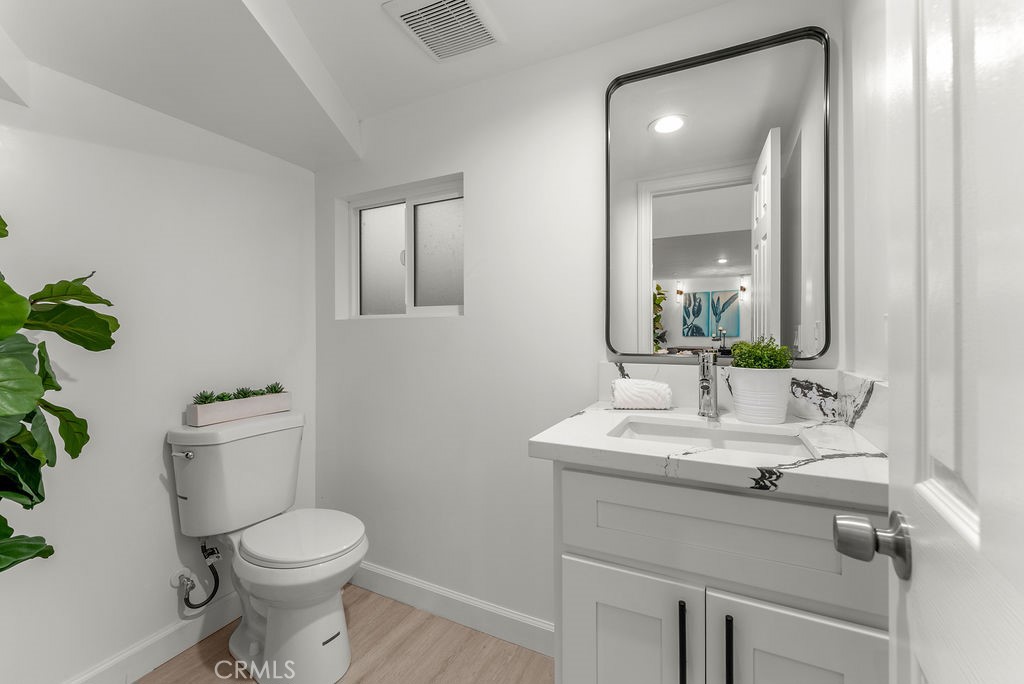 3709 Greenfield Avenue