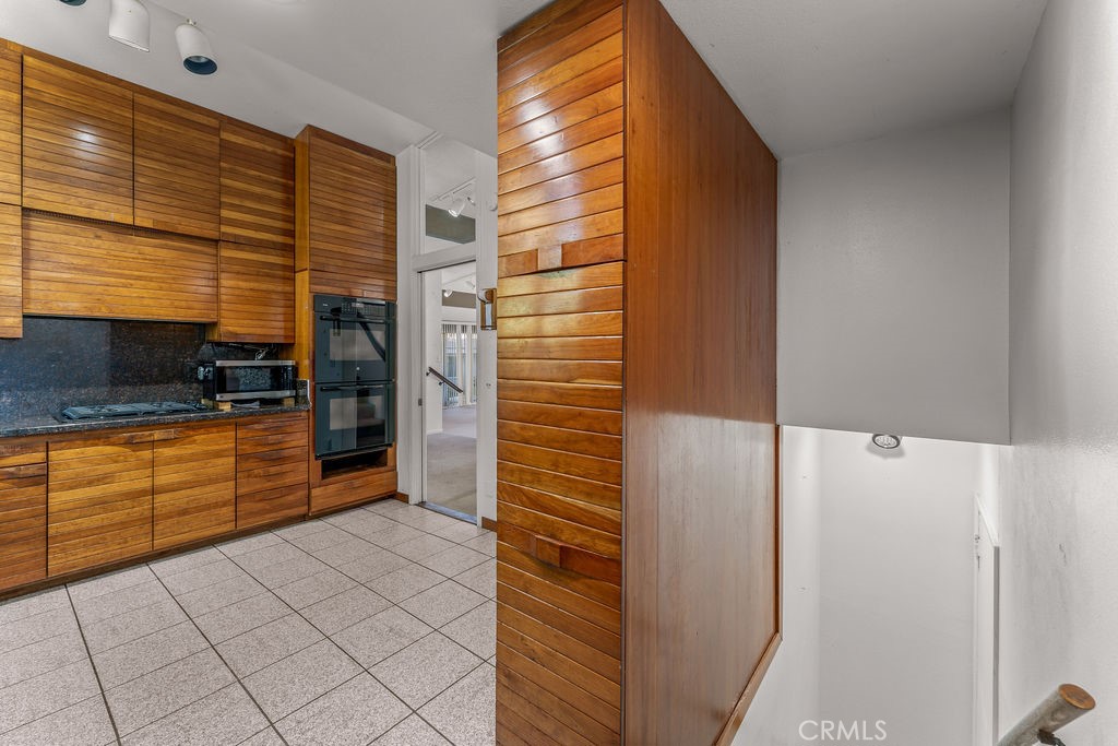 30211 Via Rivera