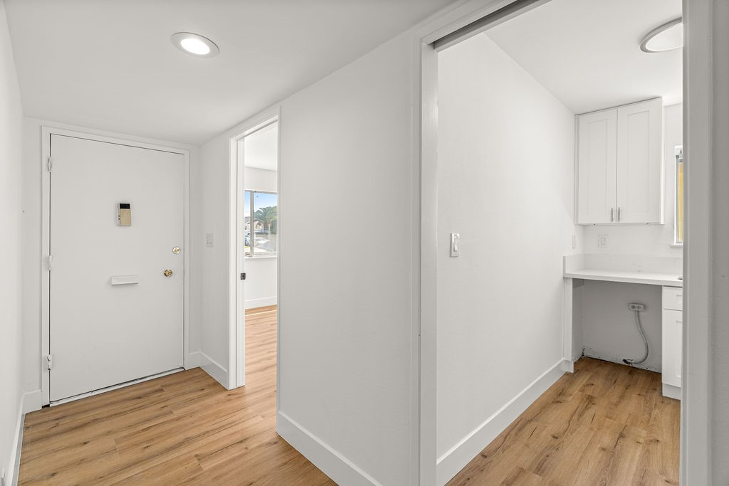 10527 S Wilton Place