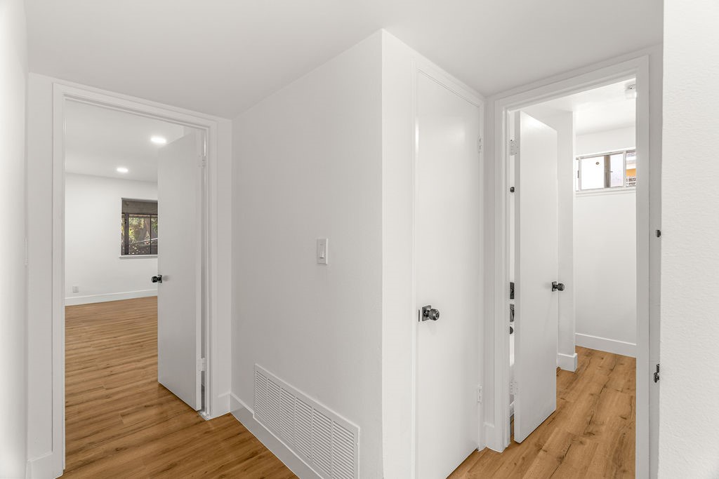 10527 S Wilton Place