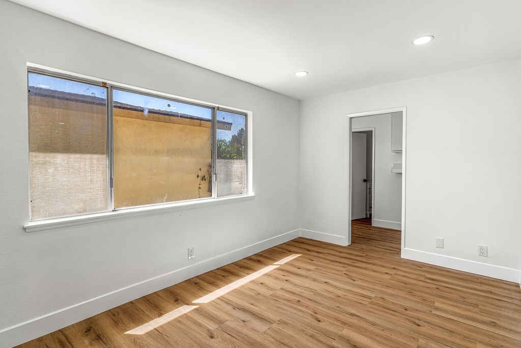 10527 S Wilton Place